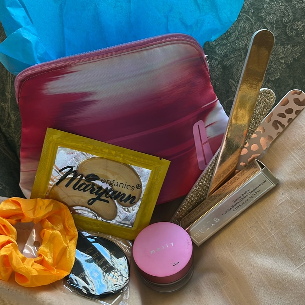 Clinique cosmetics pouch